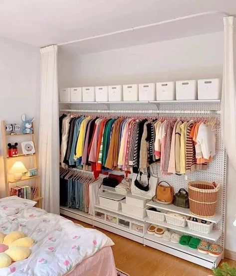 Room Organization Bedroom, Easy Room Decor, Pinterest Room Decor, Small Bedroom Decor, Bedroom Decor Design, Small Room Design, Cozy Room Decor, Room Makeover Bedroom, Room Makeover Inspiration