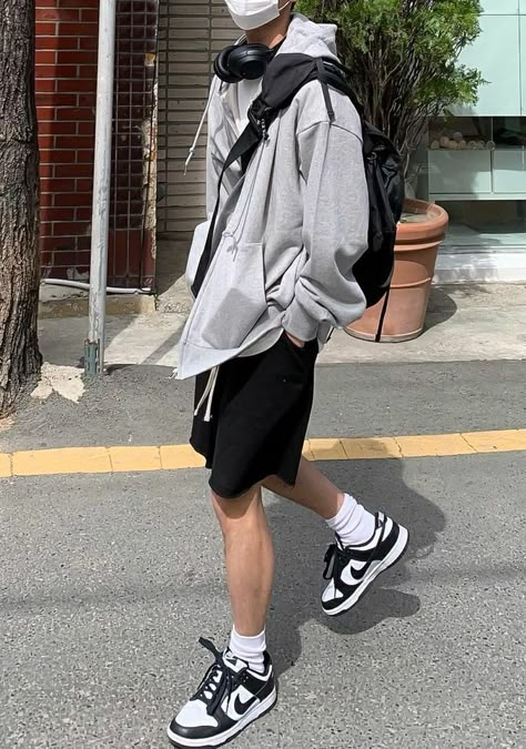 Korean Outfits Men, Men Outfits Aesthetic, Boy Outfits Aesthetic, Korean Street Fashion Men, Guy Fits, Trendy Boy Outfits, Aesthetic Outfits Men, Korean Streetwear, Street Style Outfits Men