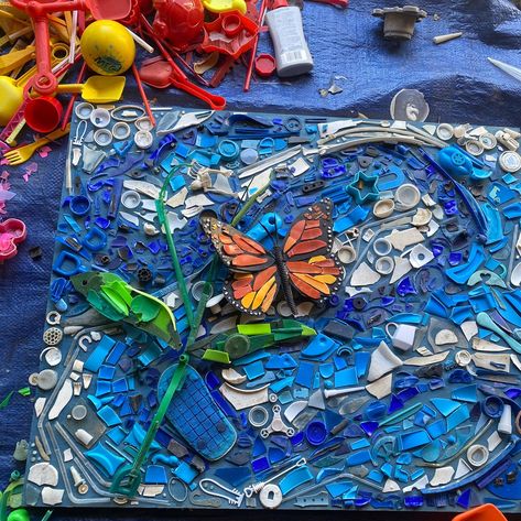 🦋✨just a happy gal who got to play with repurposing some plastic trash ✨🦋 🦋The Butterfly Effect is an art piece I made entirely of recycled plastic waste collected during @agreenerfuture in support of the sponsorship with @407etr 💚 #recycledart #plasticpollution #climateart #agreenerfuture #katherineroesler Plastic Waste Art, Art From Trash, Environmental Art Projects, Museum Ideas, Waste Art, The Butterfly Effect, Middle School Lesson Plans, Middle School Lessons, Plastic Trash