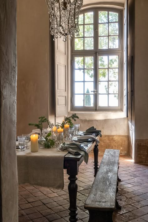 Quiet Christmas, Chateaux Interiors, Country Home Magazine, My French Country Home, French Country Dining, French Christmas, French Living, French Interiors, French Country Home