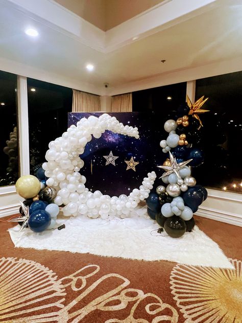 Sun And Moon Theme Party, Full Moon Party Ideas, Moon Balloon Arch, Under The Stars Theme, Hoco Decor, Moon Party Ideas, Prom Balloons, Starry Night Prom, Moon Stars Nursery