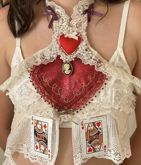 Over The Top Halloween Costumes, Lace Aesthetic, Heart Outfit, Red Inspiration, Lizzie Hearts, Painter Painting, Mode Crochet, Lace Heart, Heart Fashion