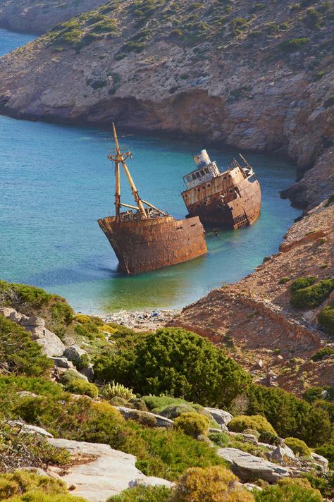 The Big Blue Movie, Amorgos Greece, Wrecked Ship, Sunken Ships, Ship Wrecks, Greek Islands To Visit, Old Ship, Best Greek Islands, The Big Blue