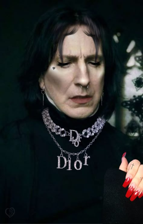 Oh I feel JUDGED! This look is giving and I am living. Okay miss girl! #severus #snape #harrypotter #dankmemes #acrylics #materialgirl #slay Funny Harry Potter Jokes, Harry Potte, Snape Harry, Miss Girl, Twilight Film, Funny Harry Potter, Harry Potter Things, Harry Potter Jokes, Alan Rickman