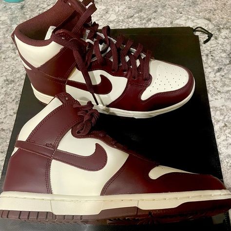 Nike Dunk High Nike Jordans Women, Jordans Girls, Nike Shoes Girls, All Nike Shoes, Shoe Wishlist, Team Red, Shoes Too Big, Lace Heels, Fresh Shoes