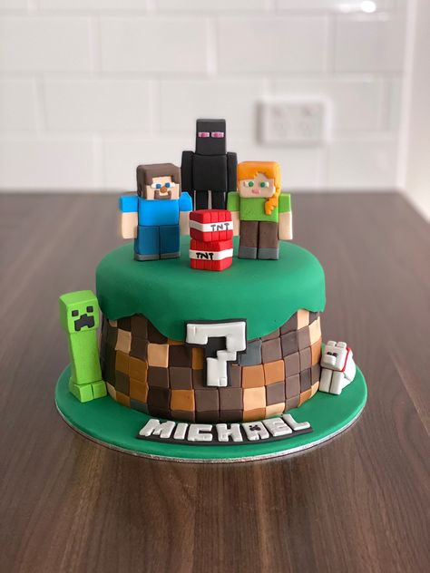 Mine Craft Cakes Boys, How To Make A Minecraft Cake, Minecraft Diy Cake, Roadblocks Birthday Cakes, Minecraft Roblox Cake, Minecraft Round Cake, Small Minecraft Cake, Homemade Minecraft Cake, Minecraft Cake Simple