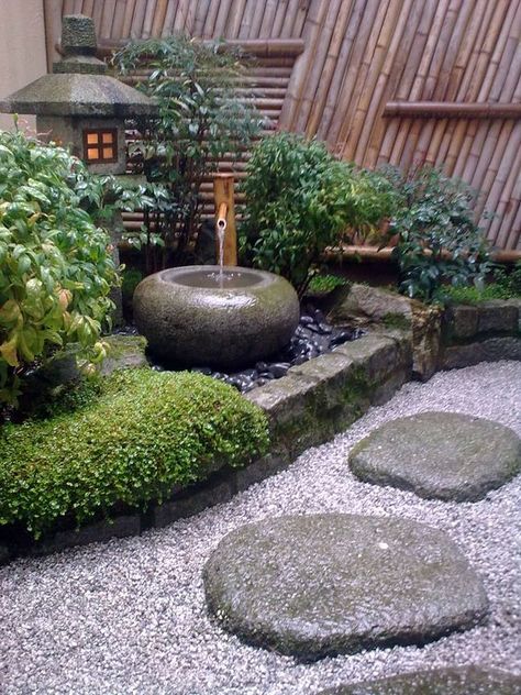 Japanese Courtyard Garden, Japanese Garden Backyard, Zen Garden Ideas, Japanese Rock Garden, Garden Uk, Japanese Garden Ideas, Small Japanese Garden, Japanese Garden Landscape, Zen Garden Design