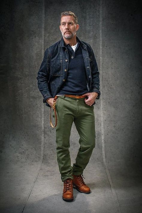 Marauders Fashion, Workwear Aesthetic, Outfits Quotes, Older Mens Fashion, 1950s Style, Men Fashion Casual Outfits, Green Pants, 가을 패션, Mens Casual Outfits