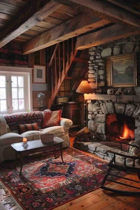 Log Cabin Living Room, Small Cabin Interiors, Cabin Fireplace, Log Cabin Living, Log Cabin Interior, Cabin Living Room, Small Log Cabin, Design Hacks, Cozy Cabins