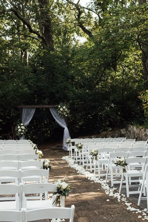 White Rose Wedding Aisle Decor, White Flowers Lining Aisle, Chair Ceremony Decorations, Aisle Set Up Wedding, Wedding Aisle With Petals, Aisle Lined With Petals, Aisle Seating Wedding, Rose Petal Lined Wedding Aisle, Outside Wedding Chairs