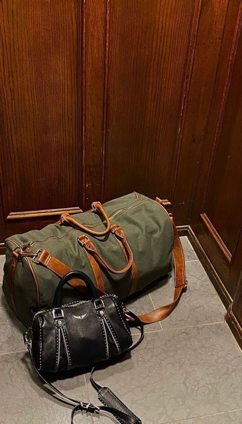 Duffle Bag Aesthetic, Jo March, Packing Essentials, Lifestyle Aesthetic, New York Life, Bag Aesthetic, Life Aesthetic, Bags Aesthetic, Dream Lifestyle