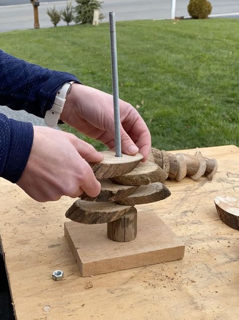 Wood Slice Trees - Hamilton Park Home Wood Christmas Trees Diy, Christmas Diy Wood, Garden Art Ideas, Wood Slice Crafts, Wood Christmas Tree, Garden Art Sculptures Diy, Christmas Wood Crafts, Wooden Christmas Trees, Wood Tree