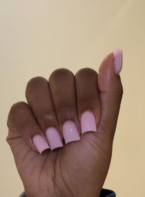 That Girl Nail Ideas, Simple Nails No French Tip, Basic Full Set Nails, Clean Girl Pink Nails, Very Natural Nails, Basic Gel Nails Simple, Simple Nails Ideas Short, Clean Nails Short, Simple Short Birthday Nails