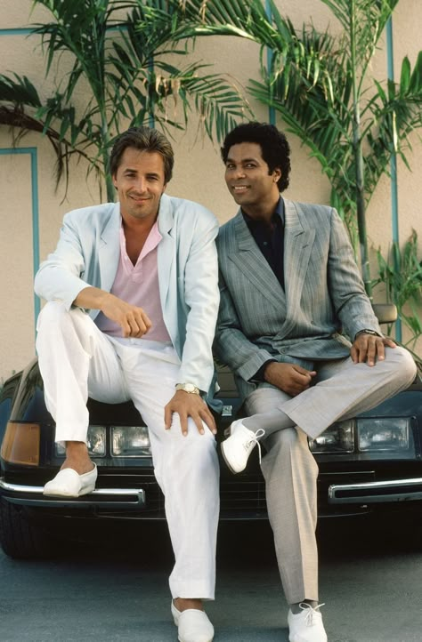 Photos of Miami in the 1980s - Best Photos of Miami Vice Era Miami Miami Vice Outfit, Miami Vice Aesthetic, Vice Aesthetic, Miami 80s, Miami Vice Style, Miami Vice Party, Miami Vice Fashion, Miami Vice Theme, 80s Miami