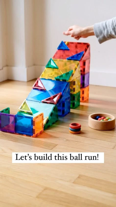 Easy Group Activities For Kids, Magnatiles Coin Run, Magnetic Tile Marble Run, Magnetic Tiles Ball Run Ideas, Magnatiles Ideas Ball Run, Magnetic Blocks Activities, Magna Tile Ball Run, Magnet Tiles Ball Run, Picasso Tiles Marble Run