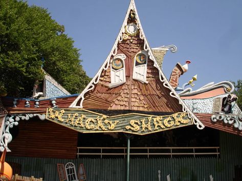 Joyland Amusement Park, Abandoned Amusement Park, Abandoned Amusement Parks, Wichita Ks, Amusement Parks, Iconic Landmarks, Amusement Park, Abandoned Places, Early Morning