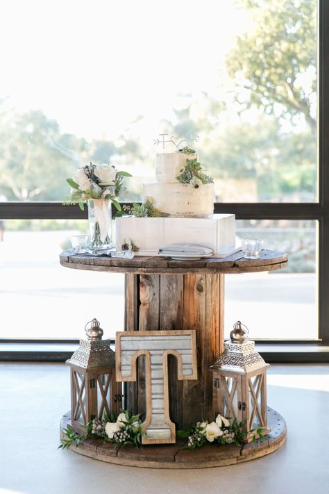 Rustic Wedding Cake with Wire Initial Cake Topper | Twisted Hangers #weddingcake #weddingcaketopper #caketopper #rusticwedding #twistedhangers Rustic Cake Tables, Wire Wedding Cake Topper, Burlap Wedding Cake, Initial Cake Topper, Initial Cake, Western Themed Wedding, Wedding Hangers Personalized, Cake Topper Initials, Brides Cake