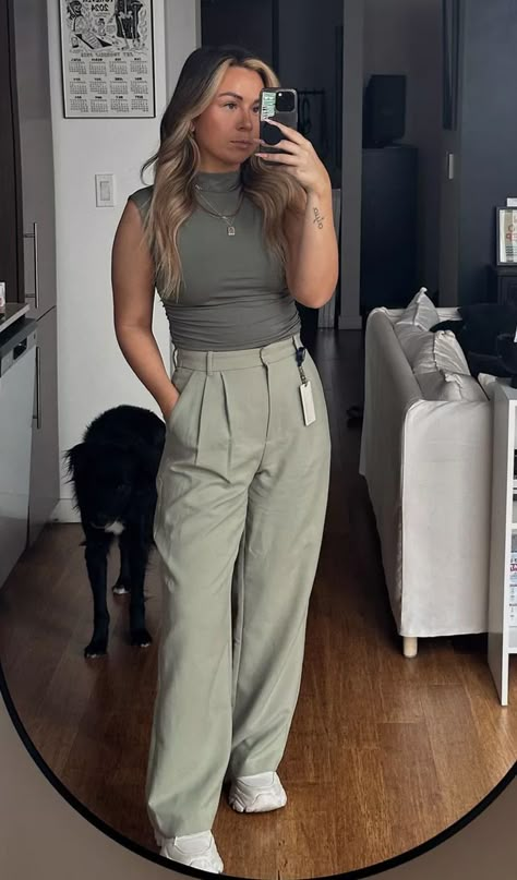 Business Casual Tank Top Outfit, Linen Pants Outfit Business Casual, Chic Casual Friday Work Outfit, Smart Casual Tops Women, Trending Office Outfits, Sports Professional Outfits, Womens Summer Office Outfits, Bartending Interview Outfit, Work Clothes Teacher