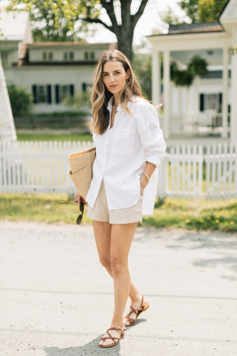 Linen Shorts Outfit, Linen Summer Outfits, Linen Shirt Outfit, White Shorts Outfit, Linen Pants Outfit, Summer Outfits For Moms, Linen Shirts Women, Summer Shorts Outfits, Shorts Outfits Women