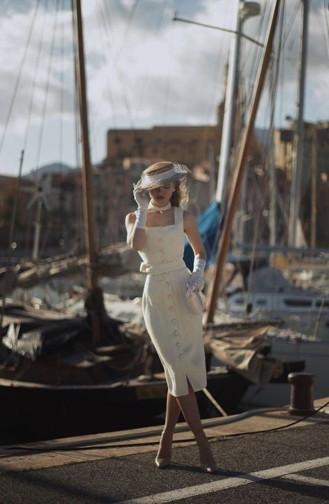 Old Money Hat, Darina Gritsenko, Vintage Pencil Skirt, Money Dress, Estilo Cholo, Vintage Pencil, Casual Trends, Wedding Dresses Ideas, Old Money Style