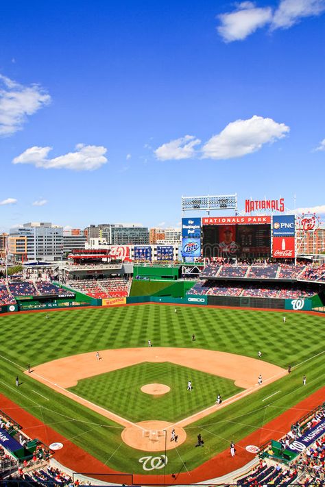 Game Day Photos, Park Editorial, Picture Story For Kids, Park Portrait, Mlb Stadium, Stadium Wallpaper, Summer In London, Major League Baseball Stadiums, Baseball Images