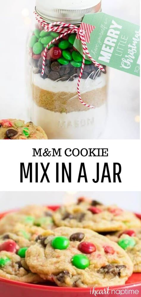 Mason Jar Cookie Mix Recipe, Cookie Mix In A Jar Recipe, Holiday Baking Recipes Christmas, Mason Jar Cookie Recipes, Mason Jar Gifts Recipes, Cookie Mix Jar, Cookie Mix In A Jar, Mason Jar Cookies Mix, Cookie Jar Gifts