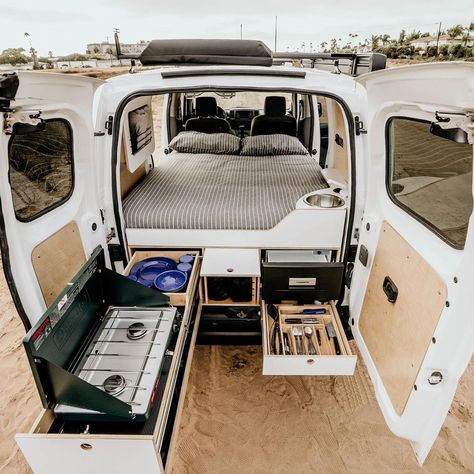 Berlingo Camper, Kangoo Camper, Minivan Camper Conversion, Auto Camping, Van Storage, Kombi Home, Micro Camper, Van Conversion Interior, Campervan Life