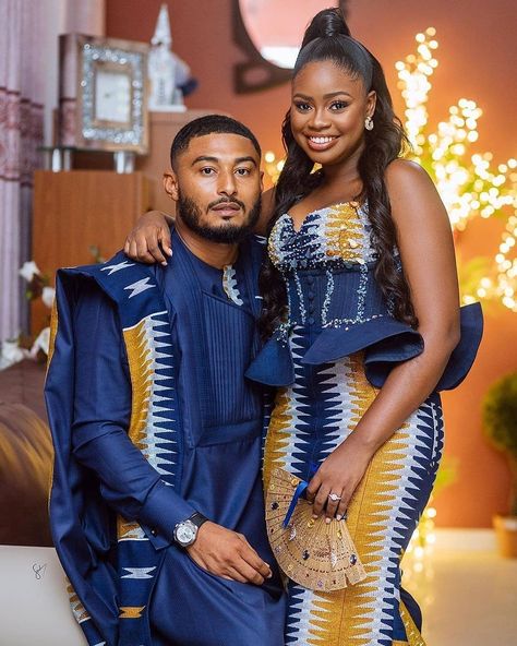 675 mentions J’aime, 5 commentaires - blackNwed Wedding Mag (@blacknwed) sur Instagram : "Ils sont beaux !  #mariageghanéen #mariageafricain #mariagetraditionnel #traditions #dot…" Prom Couples Outfits, Couples African Outfits, Ghana Wedding, African Traditional Wedding Dress, African Wedding Attire, Couple Matching Outfits, Kente Dress, African Outfits, African Traditional Wedding