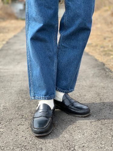 Penny Loafers Men Outfit, Loafers And Jeans, Penny Loafers Outfit, Loafers Men Outfit, Loafers And Socks, Black Loafers Men, Bass Weejuns, Penny Loafers Men, Loafers Outfit