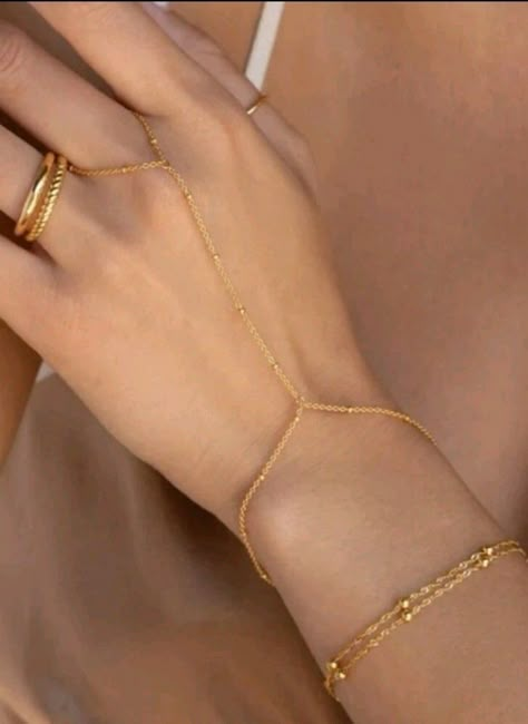 Gold Hand Bracelet With Ring, Minimalist Accessories Jewellery, Hand Bracelet With Ring, Gold Hand Chain, Hand Chain Jewelry, Faberge Jewelry, Stacked Bracelets, Simple Hoop Earrings, Gold Jewellry