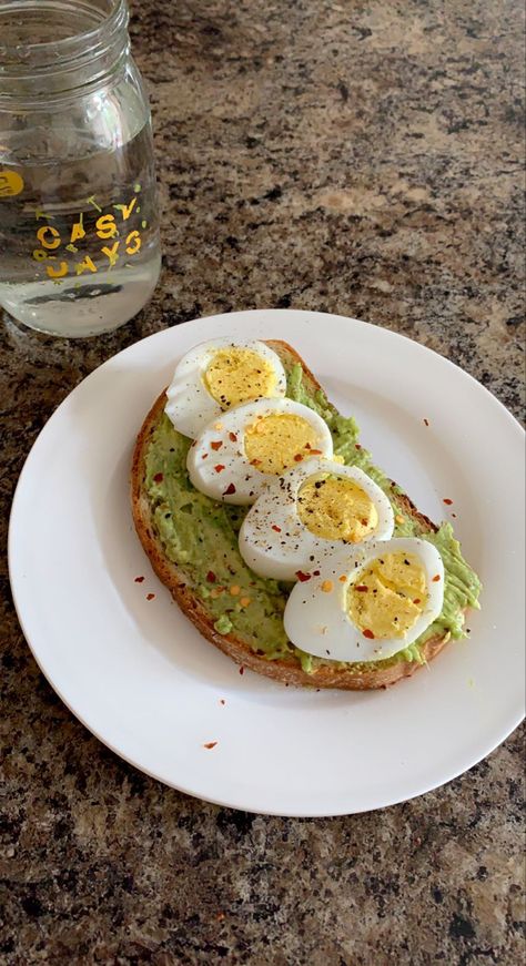 Healthy Lunch Snacks, Healthy Food Menu, Breakfast Eggs, Healthy High Protein Meals, Healthy Food Inspiration, Easy Healthy Meal Prep, Healthy Food Dishes, Healthy Lifestyle Food, Healthy Food Motivation