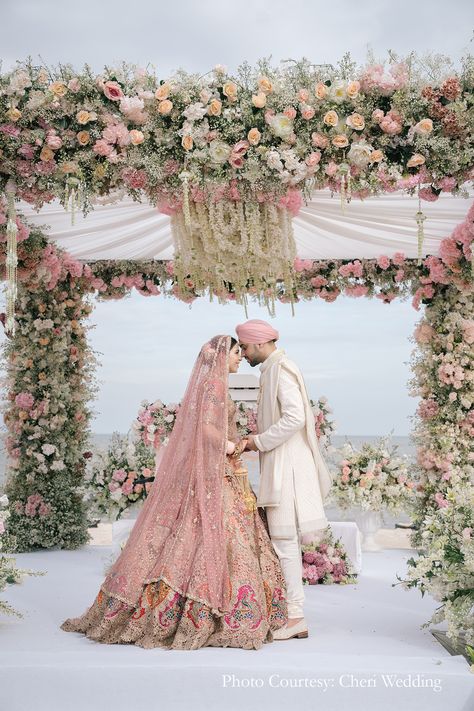 Indian Fairytale Wedding, Pakistani Beach Wedding, Pastel Indian Wedding Outfits, Luxurious Indian Wedding, Desi Wedding Reception Decor, Desi Destination Wedding, Romantic Indian Wedding, Indian Wedding On Beach, Indian Wedding Outside