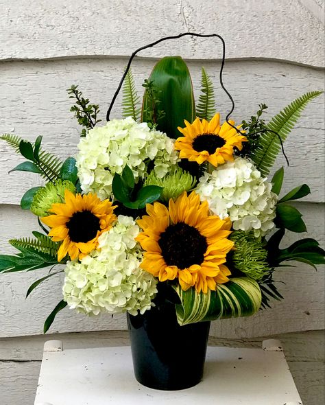 Small Flower Pot Arrangements, Hydrangea Sunflower Arrangement, Sunflower Arrangements Flowers, Sunflower And Hydrangea Arrangements, Sunflower Floral Arrangements Rustic, Sunflower Floral Design, Hydrangeas And Sunflowers, Fresh Hydrangea Arrangements, Sunflower And Hydrangea Centerpieces