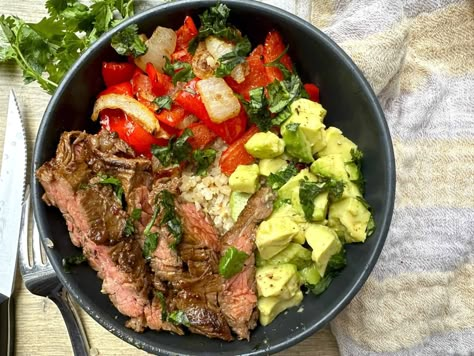 High Protein Steak Fajita Bowl - Low Carb Simplified Steak Fajita Bowl, Insulin Resistant Diet, Skillet Fajitas, High Protein Lunches, Fasting Meals, Baking For Christmas, 2025 Recipes, Protein Lunches, Fajita Bowl