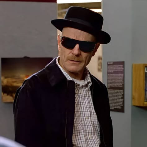 Coolest Profile Pictures, Walter White Pfp, Breaking Bad Icons, Breaking Bad Meme, White Pfps, Breaking Bad Saul, Mike Ehrmantraut, Breaking Bad 3, Black And White Photography Portraits