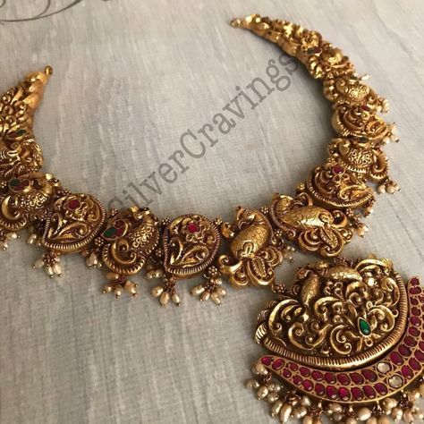 Peacock Design Necklace Gold, Latest Nakshi Jewellery, Silver Jewellery Indian Antique, Latest Gold Antique Necklace Designs, Gold Nakshi Necklace, Nakshi Necklace Designs, Latest Gold Necklace Designs, Nakshi Necklace, Engagement Ring Non Traditional