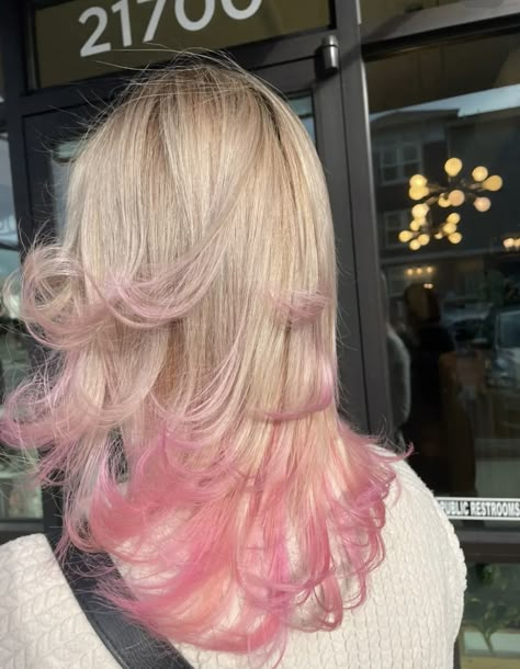 Pink Hair Pink Outfit, Dyed Tips Blonde Hair, Blonde And Pink Hair Peekaboo, Pikaboo Hair, Blonde Hair With Pink Tips, Blonde With Pink Highlights, Pink And Blonde Hair, Blonde And Pink, Pink Hair Highlights