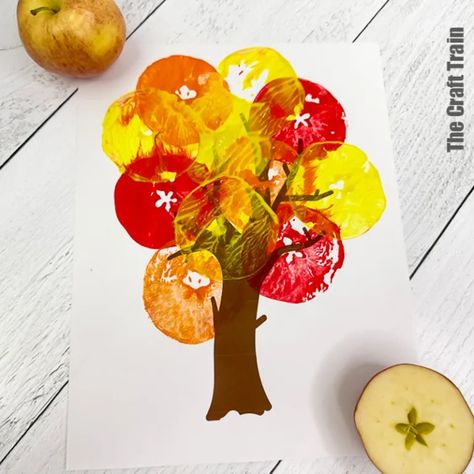 Apple Stamping Tree - The Craft Train Johnny Appleseed Art Projects For Kids, Apple Prints Craft, Preschool Activities Apples, Autumn Art Activities For Toddlers, Apple Preschool Activities Art, Preschool Art Projects Fall, Apple Art Prek, Fall Ideas Kindergarten, Kinder Fall Activities