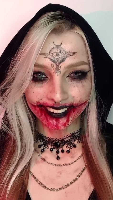 Bella Demetrescu Makeup, Vampire Nun Costume, Scare Make Up, Bella Demetrescu Cosplay, Dimitrescu Sisters Makeup, Bela Dimitrescu Makeup Tutorial, Cassandra Dimitrescu Makeup, Casandra Dimitrescu's Cosplay, Bella Dimitrescu Makeup