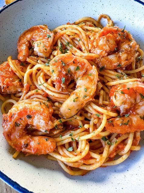 This shrimp spaghetti recipe is the perfect choice for an easy-to-make dinner that's sure to impress. Combining succulent shrimp with a flavorful garlic and tomato sauce, this dish offers a delicious blend of tastes and textures and is a great way to switch up the classic version. Cajun Pasta Recipes, Fun Meals, Shrimp Spaghetti, Homemade Marinara Sauce, Simple Family Meals, Marinara Sauce Homemade, Spaghetti Recipe, Louisiana Recipes, Shrimp Seasoning