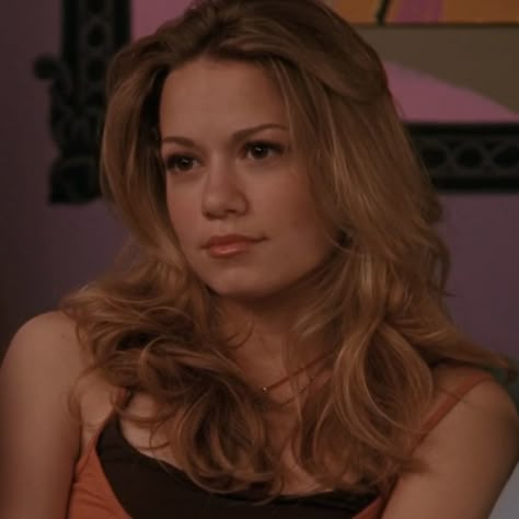 Hailey Scott, Haley Scott, 90s Model Aesthetic, Joy Lenz, Bethany Joy Lenz, Haley James, Haley James Scott, Bethany Joy, Tv One