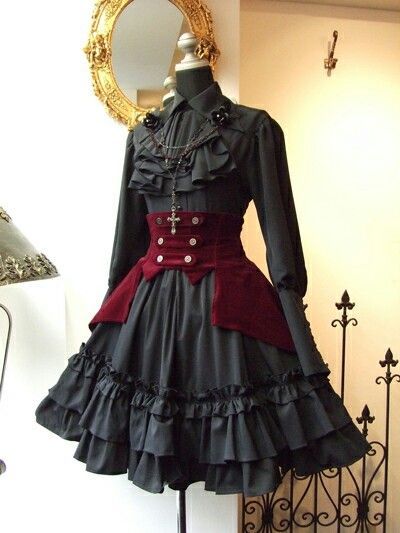 Gothic Mode, Lolita Outfits, Old Fashion Dresses, Gothic Outfits, Cosplay Outfits, Harajuku Fashion, Edgy Outfits, Lolita Dress, Gothic Lolita