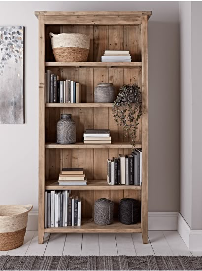 Bookcase Styling Living Room, Ladder Shelves, Shelf Units, Shelf Decor Living Room, Bookcase Styling, Bookcase Decor, Shelf Styling, Alcohol Recipes, Book Shelf