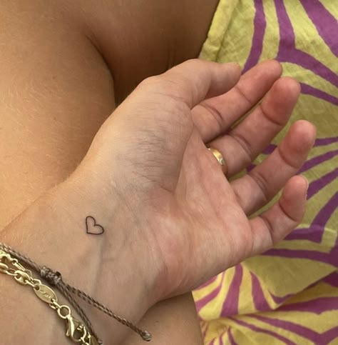 Small Heart Wrist Tattoo, Heart Tattoo On Wrist, Hand Heart Tattoo, Wrist Tatoo, Simple Heart Tattoos, Full Hand Tattoo, Heart Tattoo Wrist, Tiny Heart Tattoos, Symbols Of Love