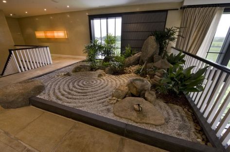 20 Amazing Indoor Garden Design Ideas Indoor Zen Garden Ideas, Jardin Zen Interior, Den Inspiration, Indoor Zen Garden, Small Zen Garden, Japanese Rock Garden, Zen Rock Garden, Zen Interiors, Mini Zen Garden