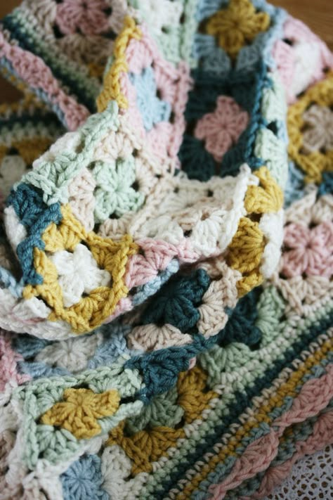 Airy Granny Square, Linen Stitch Granny Square, Jasmine Stitch Granny Square, Free Crochet Vintage Rose Granny Square Pattern, Cotton Yarn Granny Square.blanket, Coco Rose Diaries, Crochet Washcloth Pattern, Crochet Knit Blanket, Crochet Afgans