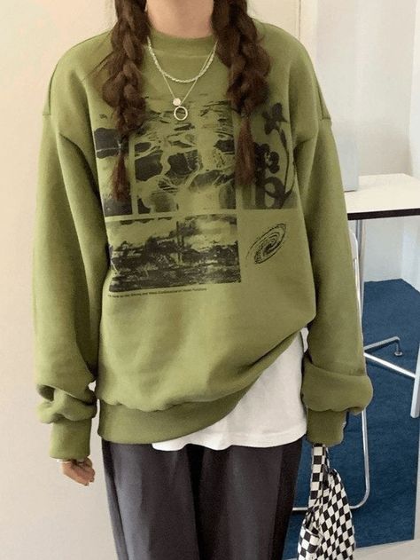 2023 Buy Landscape Print Crew Sweatshirt under US$42 in Hoodies Online Store. Free Shipping with US$69+. Check reviews and buy it today. Style: Casual, Street Color: Gray, Green Fabric Content: Polyester, Chlorine Fit Type: Loose fit Neckline: Crew Neck Sleeve Length: Long Sleeve #backtoschool #backtoschooloutfits #firstdayofschooloutfit #fall #fallfashion #winter #streetstyle #outfits #ootd #trendyoutfits #fashionista #casualoutfits #longsleeve Designer Things, The Chicks, Sixth Form, Merch Design, Bodycon Floral Dress, Vintage Wardrobe, Teen Clothing, Plaid Jacket, Crop Top Blouse