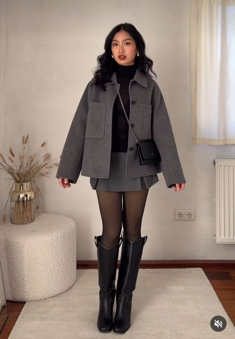 #greyoutfit #elegance #elegantoutfit #femininevibes Winter Travel Outfit Casual, Chic Winter Outfits 2024 Women, Outfits For Japan Winter, Seoul Korea Outfit, Winter Outfits Cold Dress, Winter Outfits Formal Classy, Taiwan Ootd Winter, Seoul Outfits Winter, Cute Winter Travel Outfits