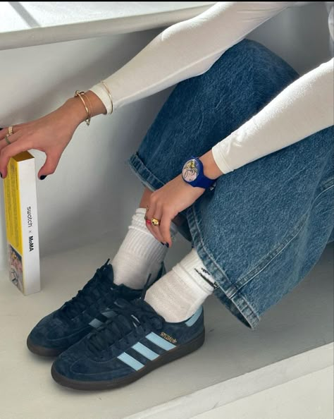 Adidas Shoes Outfit, Looks Adidas, Adidas Samba Outfit, Pinterest Trends, Adidas Handball Spezial, Samba Outfit, Adidas Handball, Dr Shoes, Skandinavian Fashion