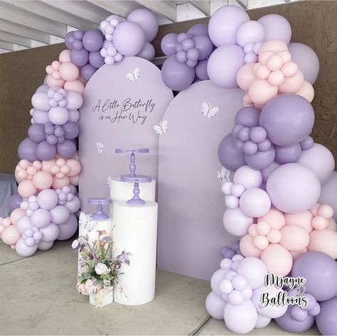 Purple Themed 21st Birthday Party, Lilac Balloon Backdrop, Ballons Garland Backdrops, Purple Butterfly Baby Shower Backdrop, Butterfly Balloons Decorations, Purple Themed 1st Birthday Party, Purple Butterfly Theme Birthday Party Decoration, Purple Themed Birthday Party Ideas, Lilac Theme Party